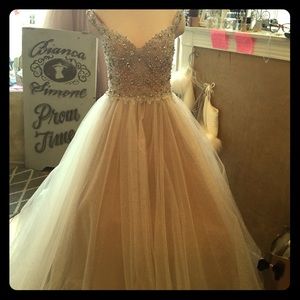 Ball gown